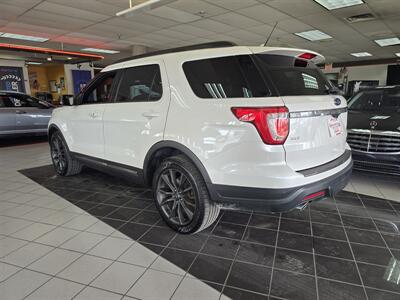 2018 Ford Explorer XLT 4DR SUV 4X4   - Photo 6 - Hamilton, OH 45015
