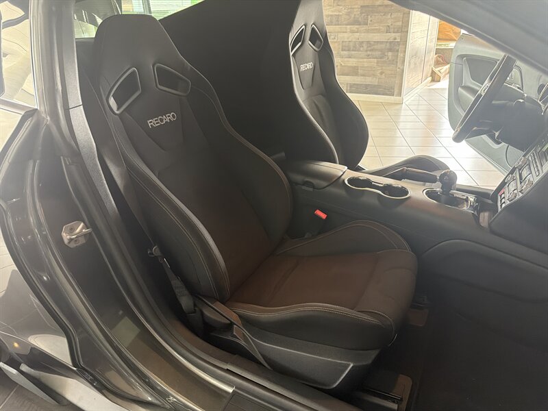 2017 Ford Mustang GT - Photo 13 - Hamilton, OH 45015