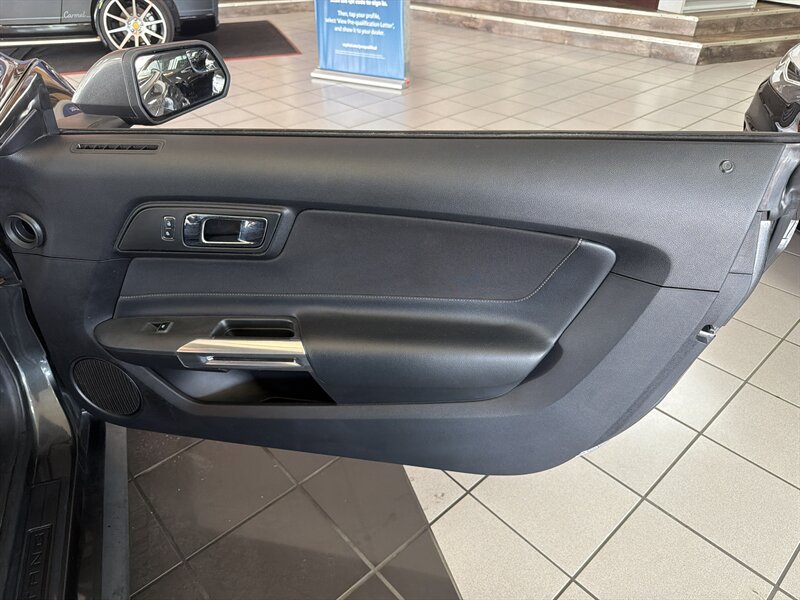 2017 Ford Mustang GT - Photo 16 - Hamilton, OH 45015