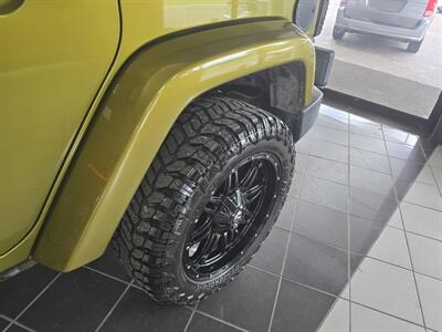 2008 Jeep Wrangler SAHARA UNLIMITED 4DR SUV 4X4   - Photo 24 - Hamilton, OH 45015