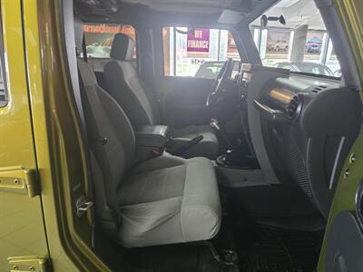2008 Jeep Wrangler SAHARA UNLIMITED 4DR SUV 4X4   - Photo 13 - Hamilton, OH 45015