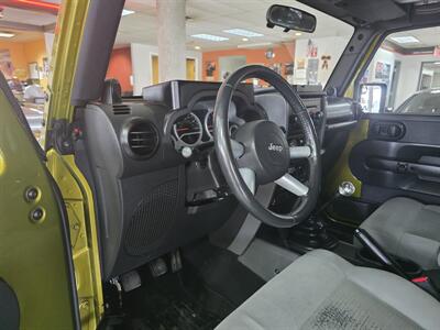 2008 Jeep Wrangler SAHARA UNLIMITED 4DR SUV 4X4   - Photo 7 - Hamilton, OH 45015