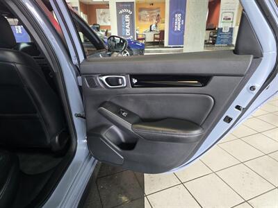 2022 Honda Civic Sport Touring 4DR HATCHBACK   - Photo 15 - Hamilton, OH 45015