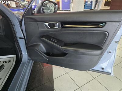2022 Honda Civic Sport Touring 4DR HATCHBACK   - Photo 12 - Hamilton, OH 45015