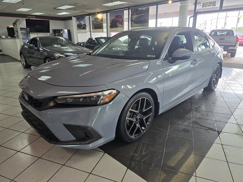 2022 Honda Civic Sport Touring 4DR HATCHBACK   - Photo 1 - Hamilton, OH 45015
