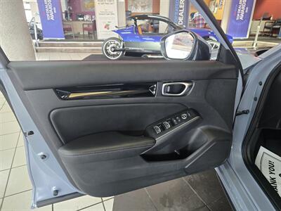 2022 Honda Civic Sport Touring 4DR HATCHBACK   - Photo 7 - Hamilton, OH 45015