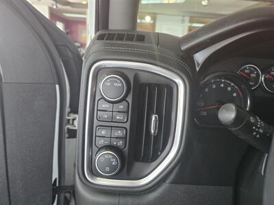 2021 Chevrolet Silverado 1500 RST 4DR CREW CAB 4X4   - Photo 19 - Hamilton, OH 45015