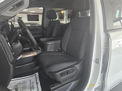 2021 Chevrolet Silverado 1500 RST 4DR CREW CAB 4X4   - Photo 8 - Hamilton, OH 45015