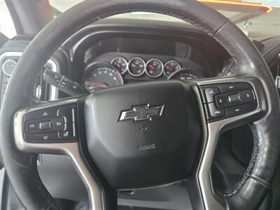 2021 Chevrolet Silverado 1500 RST 4DR CREW CAB 4X4   - Photo 20 - Hamilton, OH 45015