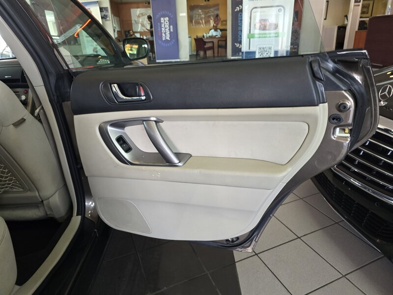 2009 Subaru Outback 2.5i Special Edition - Photo 15 - Hamilton, OH 45015
