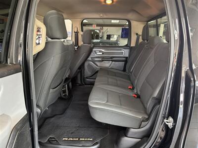 2020 RAM 1500 Big Horn/CREW CAB/HEMI/4X4 - Photo 17 - Hamilton, OH 45015