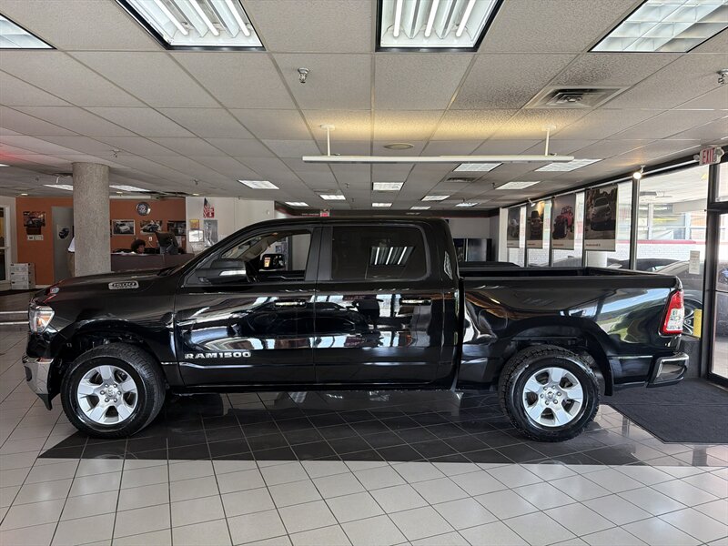 2020 RAM 1500 Big Horn/CREW CAB/HEMI/4X4 - Photo 2 - Hamilton, OH 45015