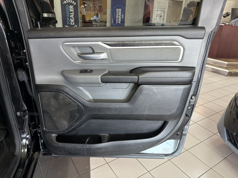 2020 RAM 1500 Big Horn/CREW CAB/HEMI/4X4 - Photo 19 - Hamilton, OH 45015