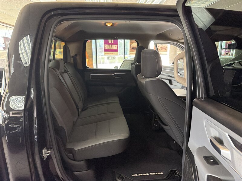 2020 RAM 1500 Big Horn/CREW CAB/HEMI/4X4 - Photo 20 - Hamilton, OH 45015