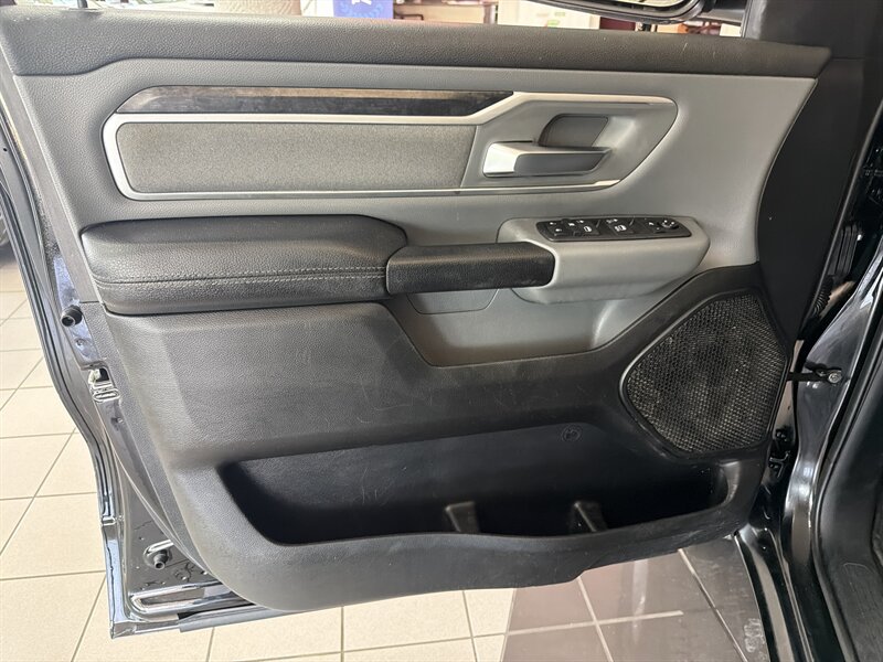 2020 RAM 1500 Big Horn/CREW CAB/HEMI/4X4 - Photo 16 - Hamilton, OH 45015
