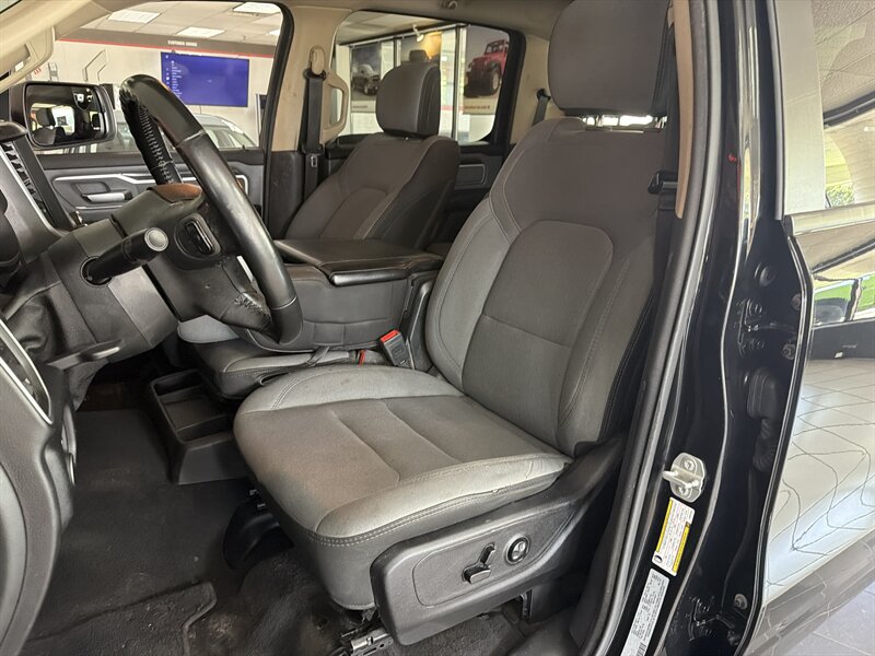 2020 RAM 1500 Big Horn/CREW CAB/HEMI/4X4 - Photo 10 - Hamilton, OH 45015