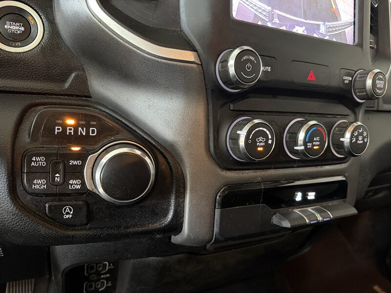 2020 RAM 1500 Big Horn/CREW CAB/HEMI/4X4 - Photo 15 - Hamilton, OH 45015
