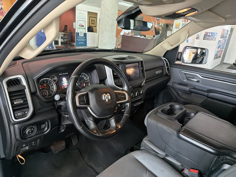 2020 RAM 1500 Big Horn/CREW CAB/HEMI/4X4 - Photo 11 - Hamilton, OH 45015
