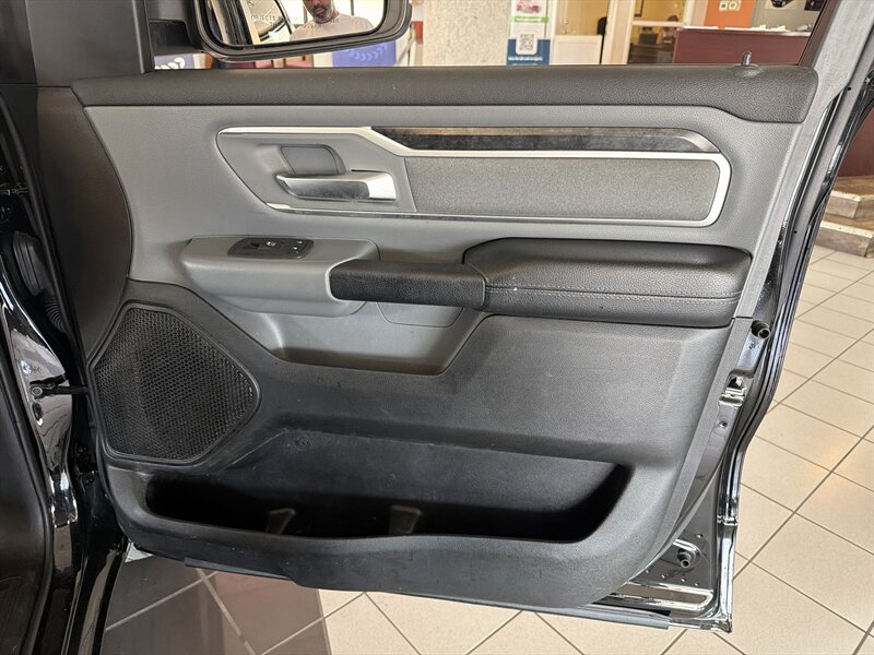 2020 RAM 1500 Big Horn/CREW CAB/HEMI/4X4 - Photo 24 - Hamilton, OH 45015