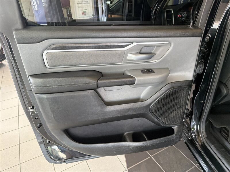 2020 RAM 1500 Big Horn/CREW CAB/HEMI/4X4 - Photo 18 - Hamilton, OH 45015