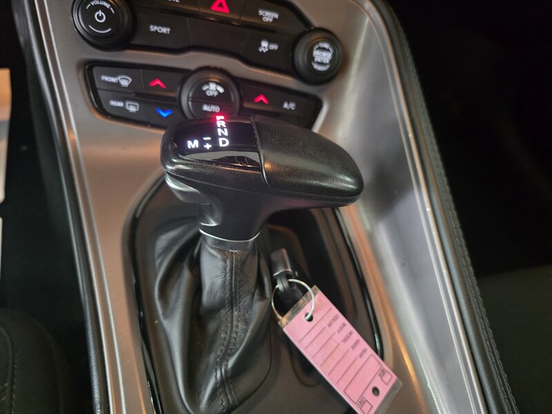2023 Dodge Challenger SXT - Photo 21 - Hamilton, OH 45015