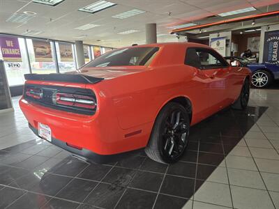 2023 Dodge Challenger SXT - Photo 5 - Hamilton, OH 45015