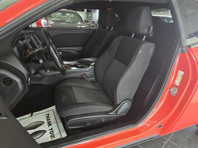 2023 Dodge Challenger SXT - Photo 10 - Hamilton, OH 45015
