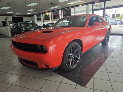 2023 Dodge Challenger SXT - Photo 2 - Hamilton, OH 45015