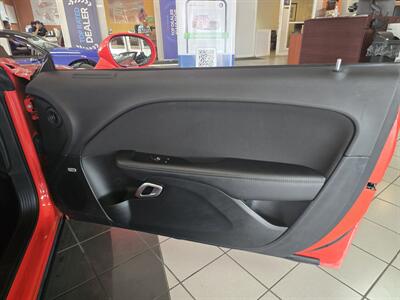 2023 Dodge Challenger SXT - Photo 12 - Hamilton, OH 45015