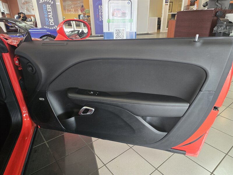 2023 Dodge Challenger SXT - Photo 12 - Hamilton, OH 45015