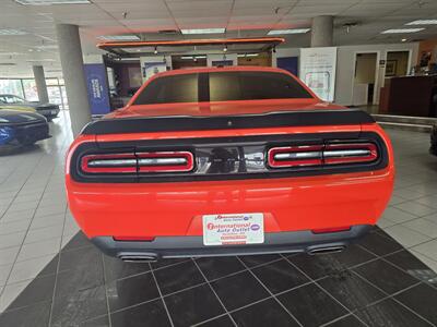 2023 Dodge Challenger SXT - Photo 6 - Hamilton, OH 45015