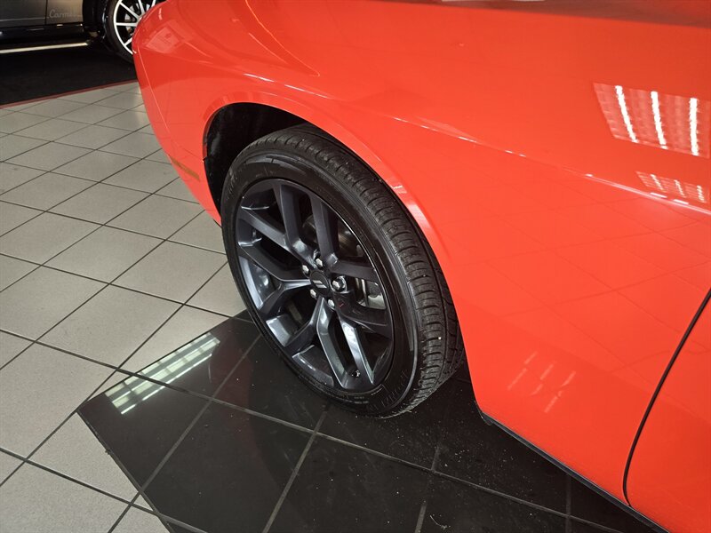 2023 Dodge Challenger SXT - Photo 29 - Hamilton, OH 45015