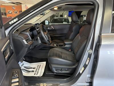 2024 Mitsubishi Outlander SE Black Edition   - Photo 9 - Hamilton, OH 45015