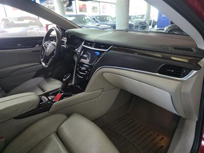 2014 Cadillac XTS Luxury Collection   - Photo 13 - Hamilton, OH 45015