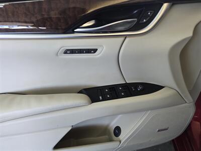 2014 Cadillac XTS Luxury Collection   - Photo 18 - Hamilton, OH 45015