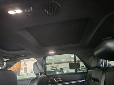 2019 Ford Explorer Limited 4DR SUV 4X4 - Photo 14 - Hamilton, OH 45015