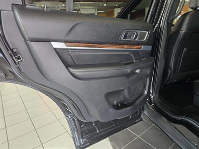 2019 Ford Explorer Limited 4DR SUV 4X4 - Photo 10 - Hamilton, OH 45015