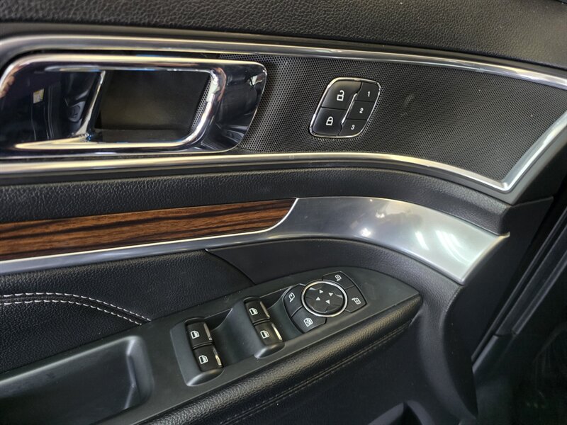 2019 Ford Explorer Limited 4DR SUV 4X4 - Photo 44 - Hamilton, OH 45015