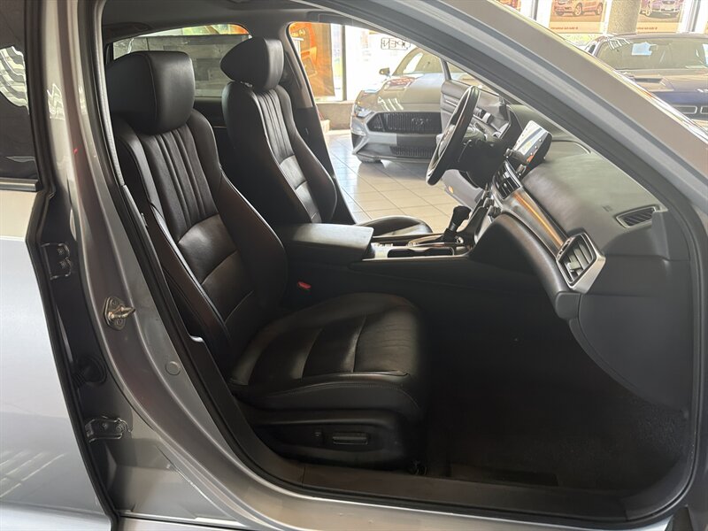 2018 Honda Accord Touring - Photo 26 - Hamilton, OH 45015