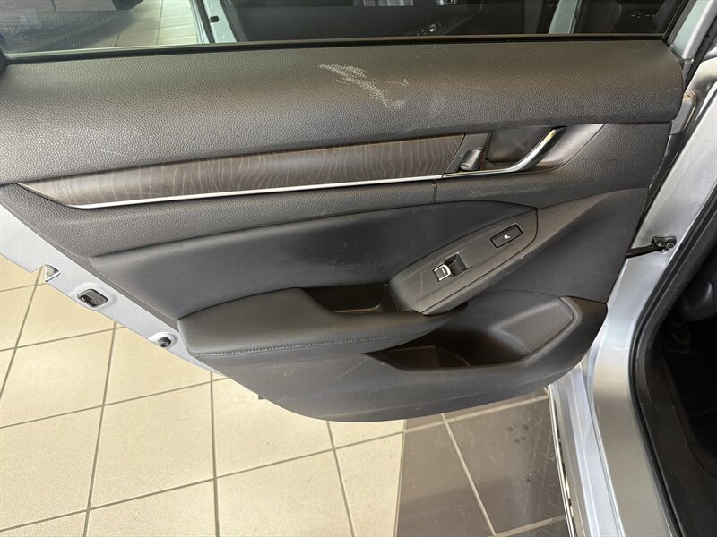 2018 Honda Accord Touring - Photo 23 - Hamilton, OH 45015