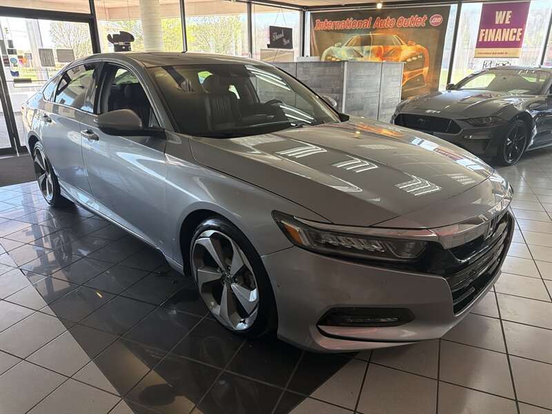 2018 Honda Accord Touring - Photo 4 - Hamilton, OH 45015