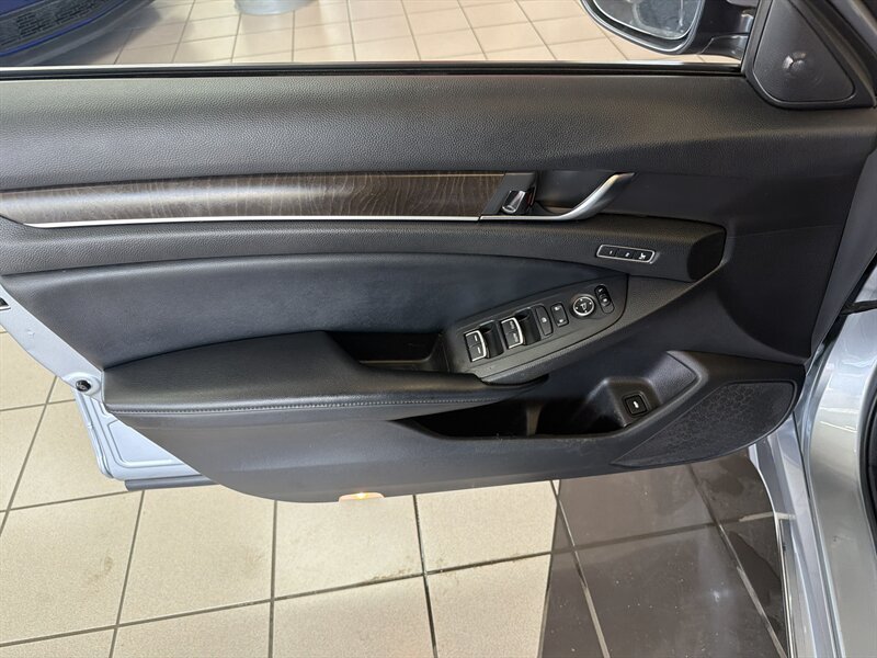 2018 Honda Accord Touring - Photo 21 - Hamilton, OH 45015