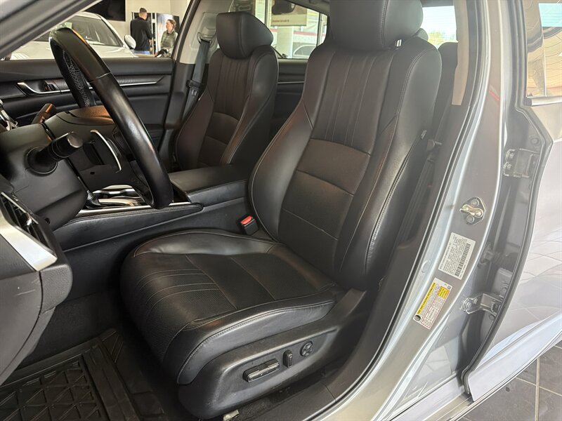 2018 Honda Accord Touring - Photo 10 - Hamilton, OH 45015