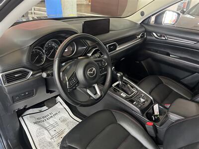 2024 Mazda CX-5 2.5 S Carbon Edition 4DR SUV AWD   - Photo 11 - Hamilton, OH 45015