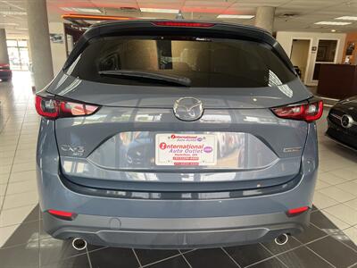 2024 Mazda CX-5 2.5 S Carbon Edition 4DR SUV AWD   - Photo 6 - Hamilton, OH 45015
