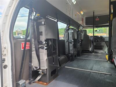 2012 Ford E-Series Cargo E-350 SD   - Photo 12 - Hamilton, OH 45015