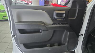 2018 Chevrolet Silverado 1500 LS 4dr Crew Cab/W/T   - Photo 18 - Hamilton, OH 45015