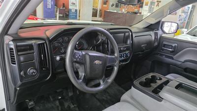 2018 Chevrolet Silverado 1500 LS 4dr Crew Cab/W/T   - Photo 12 - Hamilton, OH 45015