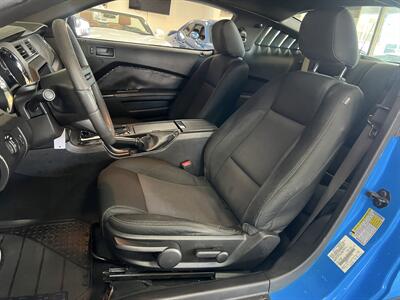 2010 Ford Mustang V6 Premium 2DR COUPE   - Photo 10 - Hamilton, OH 45015