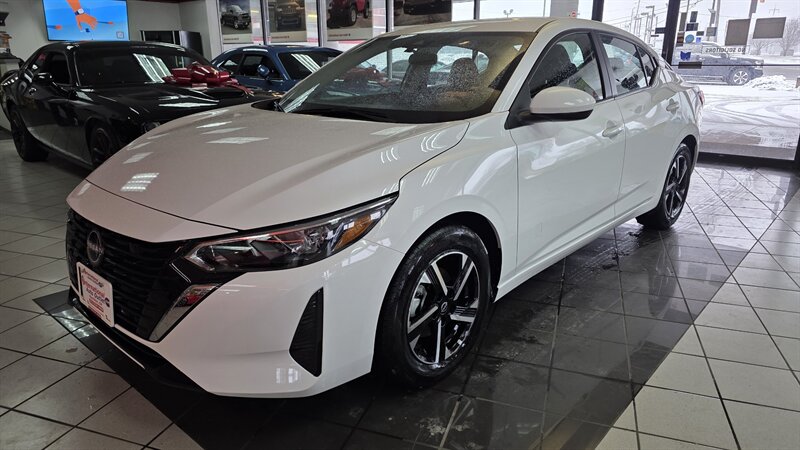 2025 Nissan Sentra SV 4DR SEDAN   - Photo 1 - Hamilton, OH 45015
